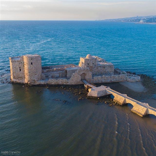 O Castelo do Mar foi construído pelos cruzados no século XIII como uma... (Sidon Sea Castle)