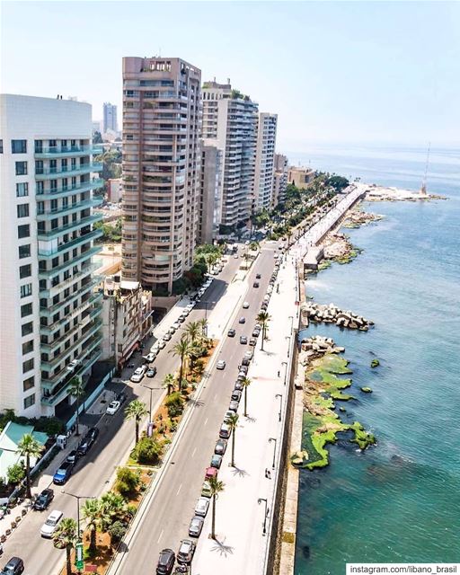 🇱🇧🇧🇷 O convidativo calçadão à beira mar de Beirute (Corniche) para... (Corniche El Manara)