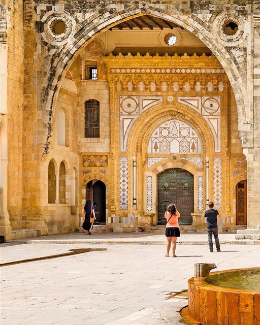 O Palácio Beiteddine é a joia da coroa do Monte Líbano, construído entre... (Beiteddine Palace)