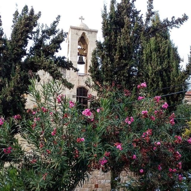 Old church, can't remember which century it was built (maybe 16th),... (Dayr Al Qamar, Mont-Liban, Lebanon)