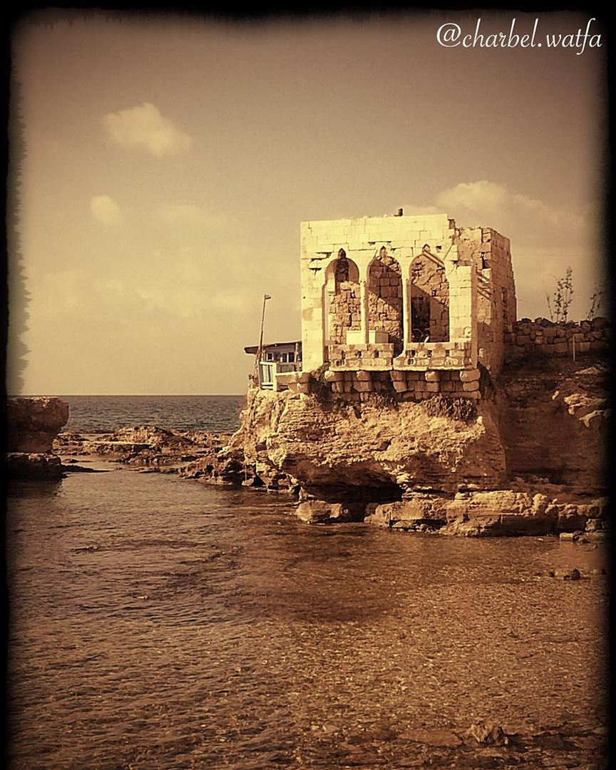  Old  house of  Lebanon stonehouse  arcades  bythesea  shore  traditional...