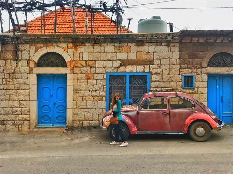 Old houses are the best 🏠🚗 (Bsharri, Lebanon)