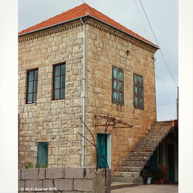  old  lebanese  traditional  architecture  house  lebanon  stone  colorful... (Khraybe Al Chouf)