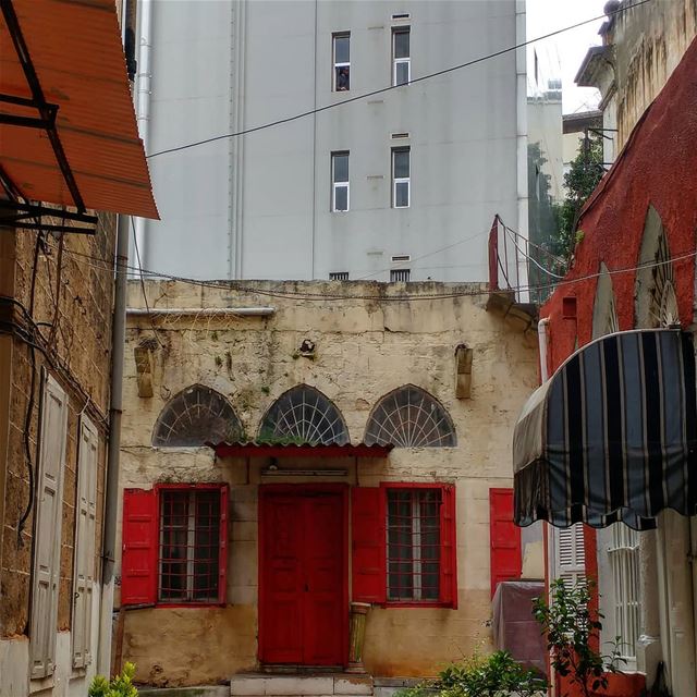 Old nestled with new. Which would you go for? beiruthouses  beirutscenes ... (Beirut, Lebanon)