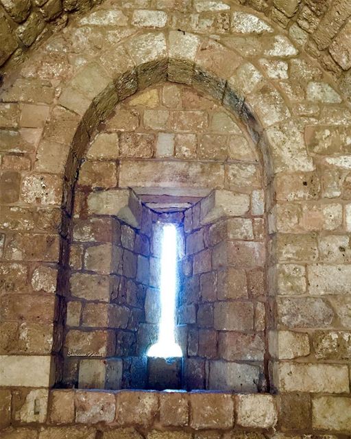  old  nostalgia  lights  window  castle  architecture ...