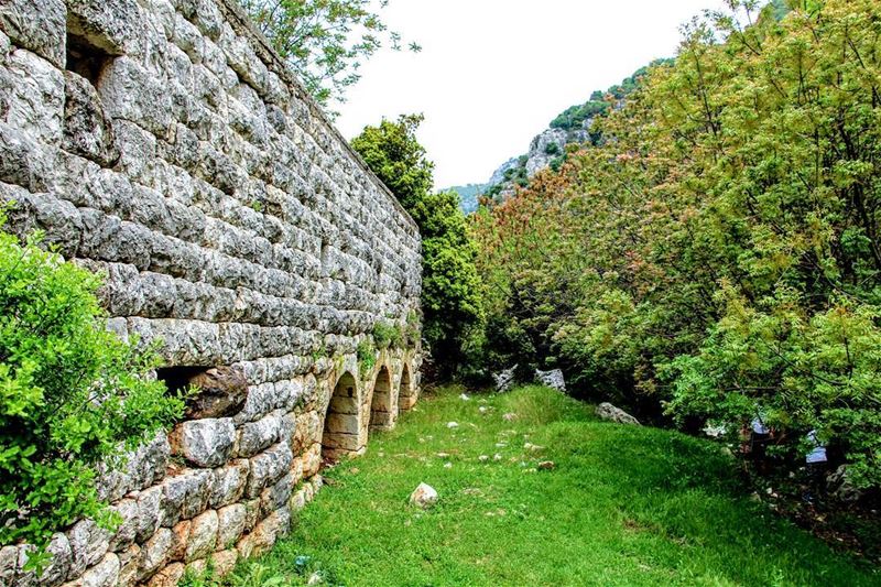  old  oldhouse  lebanon ... (وادي الصليب)