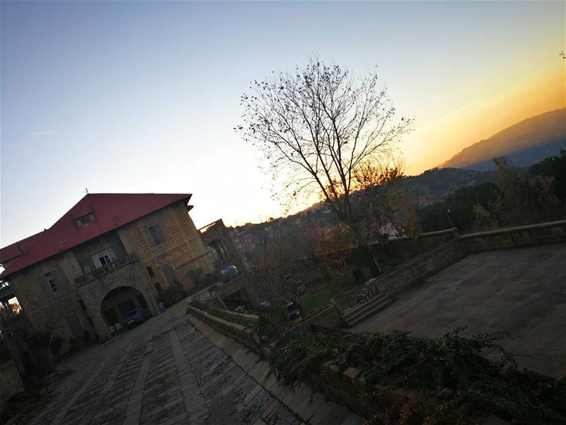 🇱🇧🏡🇱🇧 old  oldhouse  oldbutgold  beautifulhouse  architecture_best ... (Lebanon)