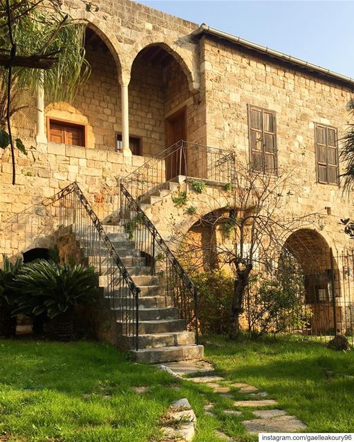 Old places have soul ✨  architecture  oldarchitecture  oldhouse ... (Byblos, Lebanon)