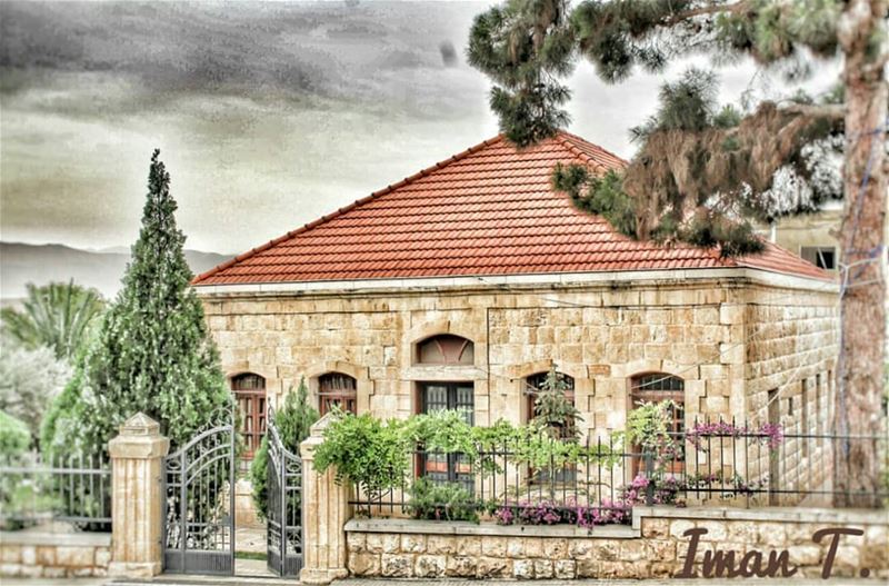 Old places have soul by @imantaha77 Hermel  Bekaa  lebanon🇱🇧 ... (El Hermel, Béqaa, Lebanon)