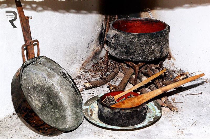 old rusty kitchen utensils WorldCaptures  BeautifulDestinations ...