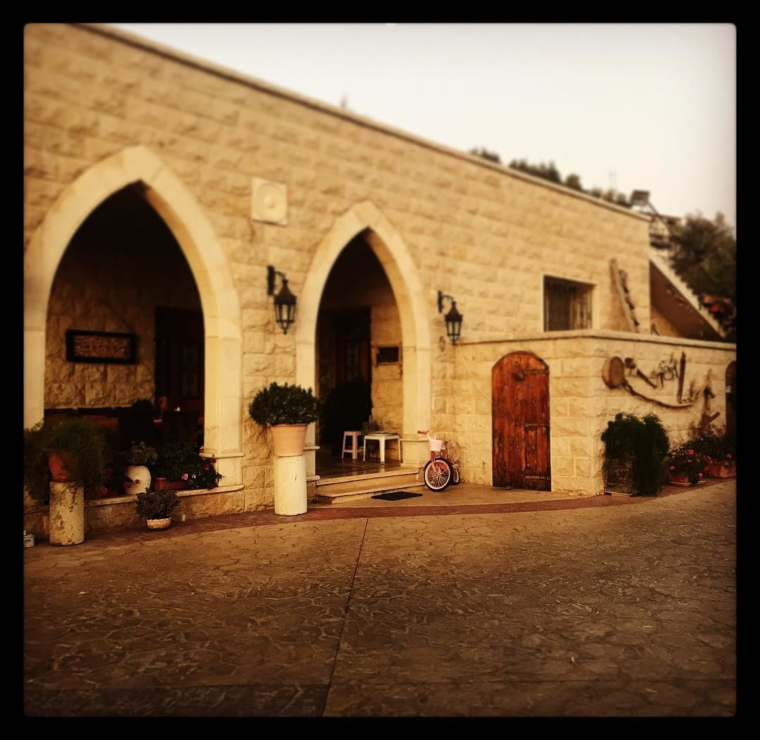 Old school House 🏡  onlyfiliban  lebanon  leb  liban  love  oldhome ... (Baakline, Mont-Liban, Lebanon)