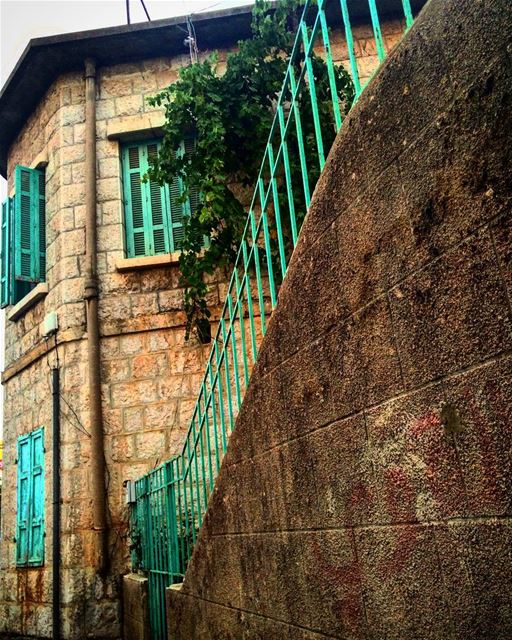 💚💚💚 old traditional house lebanese lebanon livelovelebanon... (Faïtroûn, Mont-Liban, Lebanon)
