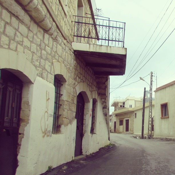 Oldest house in yaroun ...