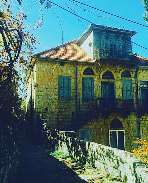  oldhouse  lebanese  traditional  livelovelebanon  like4like ... (معاصر الشوف)
