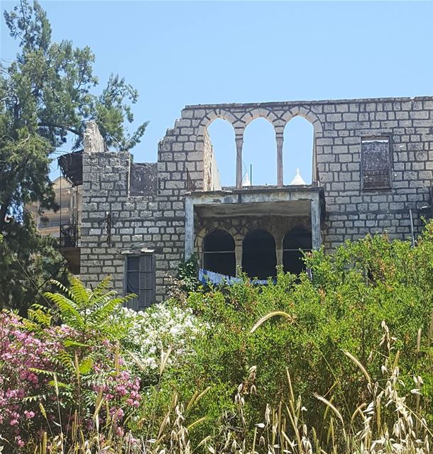  oldhouses  old  heritage live life love  lebanoninapicture ... (Aley)