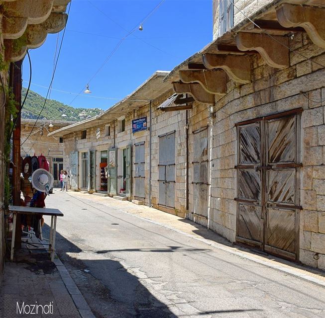  oldplace old heritageday heritage oldtown village town nikontop lebanese... (Douma, Liban-Nord, Lebanon)