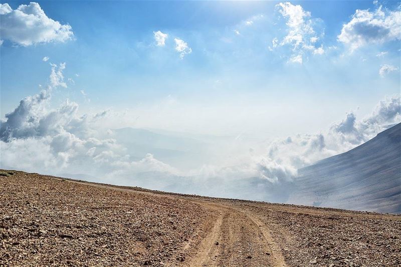 .On the top of the world! 2900m above the clouds! Good afternoon dear... (Makmel Mountain)