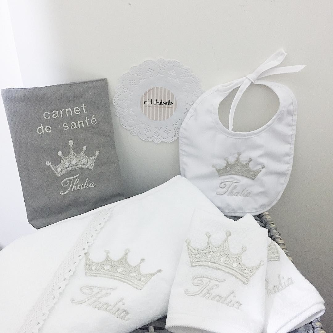 Once upon ... A Princess 👑 Write it on fabric by nid d'abeille  newborn ...