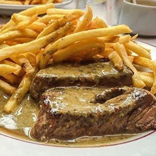 One of our favourites 😍😍 Entrecote's FAMOUS STEAK FRITES 🍴🍷 sahtein lebanoneats (Entrecote Sodeco)