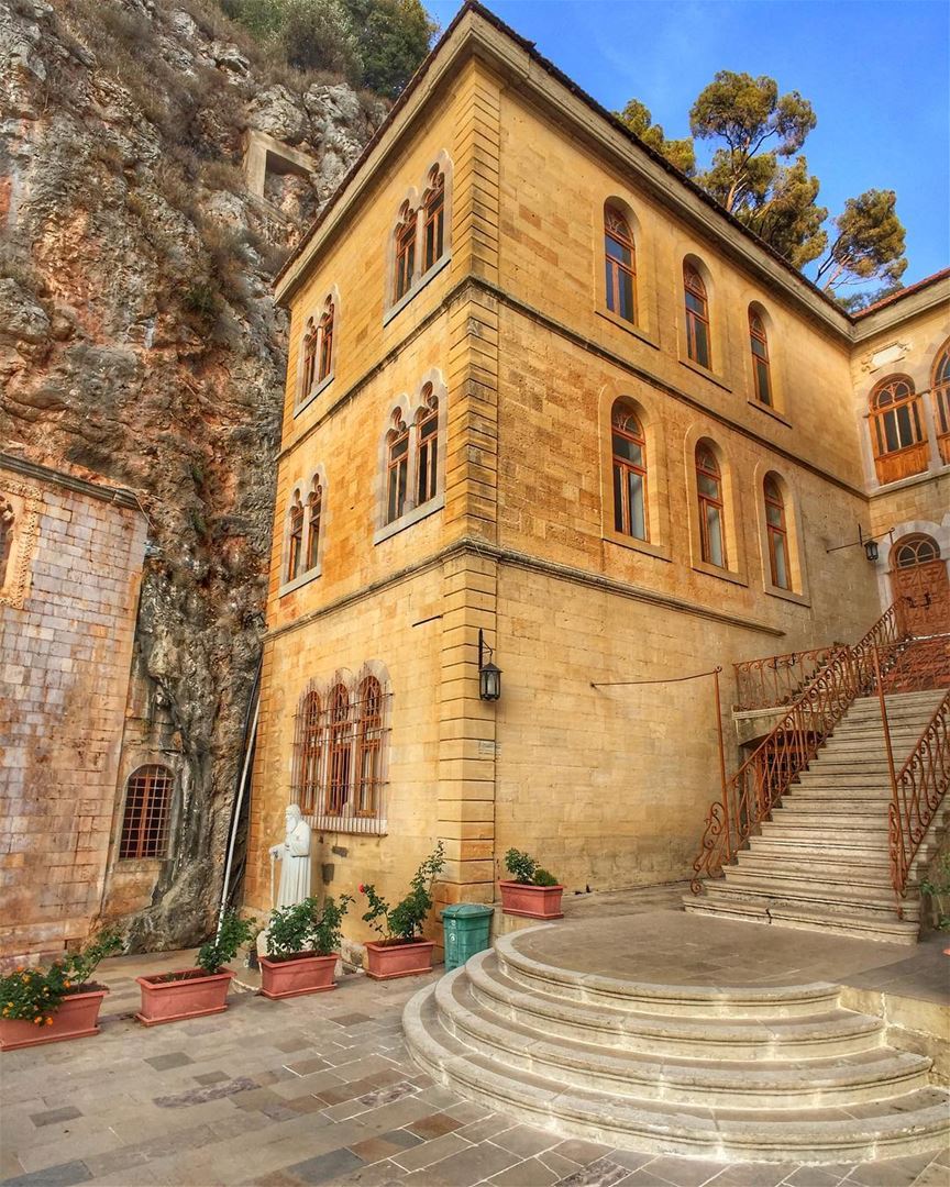 One of the beautiful destinations in our lovely Lebanon 🇱🇧, Monastery of... (Mar Antonios-Kozhaya)