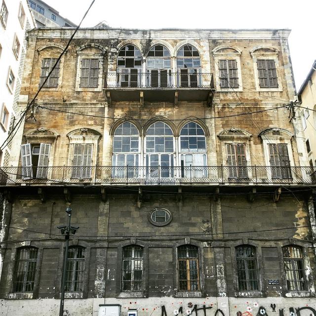 One of the nicest,still standing,  traditional buildings in Beirut 🇱🇧.... (Beirut, Lebanon)