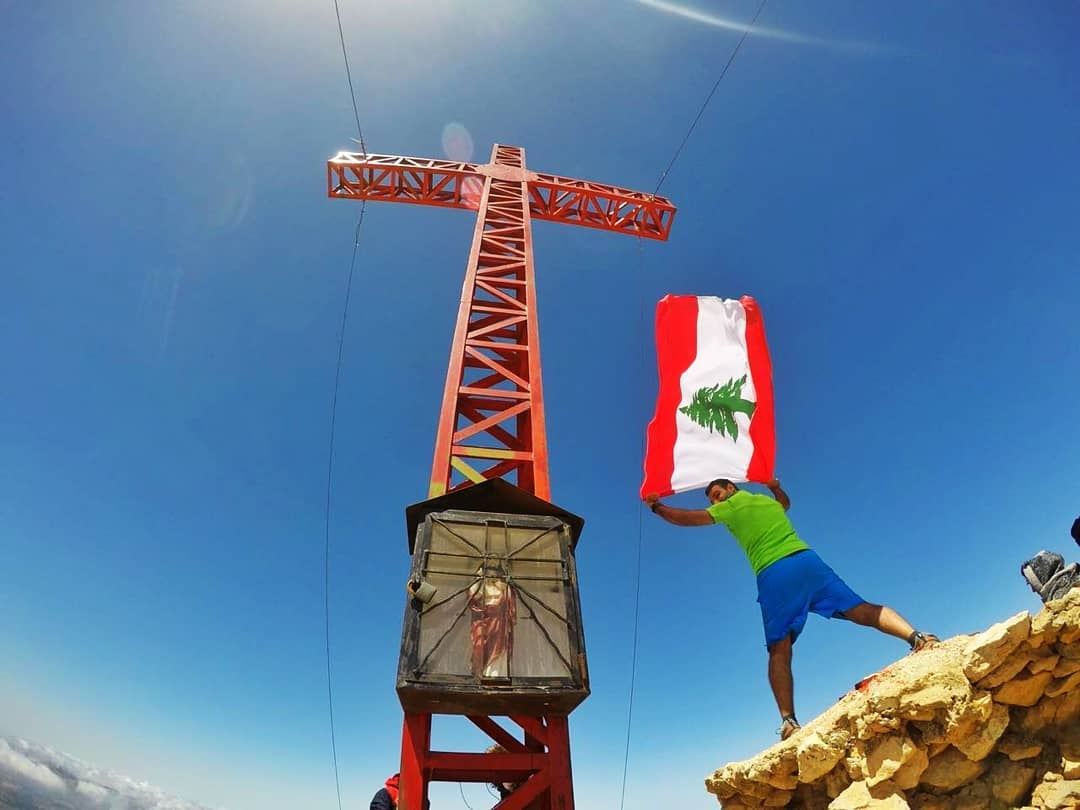 One People, One Nation, One Flag 🇱🇧Standing upon Sannine summit at... (Ghorfe L Faransiyeh)