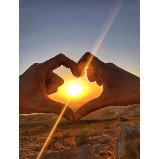  onelove ❤️  onelife  AwaketheSoul  heart  sunsetlover  sunsets ... (Qanat Bakish, Mont-Liban, Lebanon)