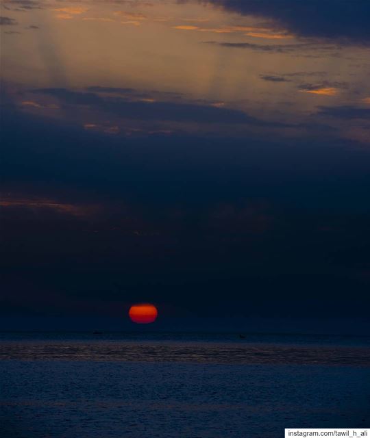 Only Photograph what u love ♥️🌅➡️----- sunset  sunsetlovers  sea ... (Beirut, Lebanon)
