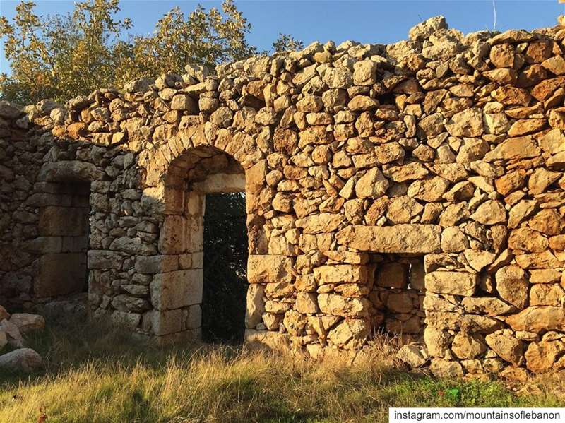 Only standing walls of a dilapidated old stone house........ (Ajaltoun, Mont-Liban, Lebanon)