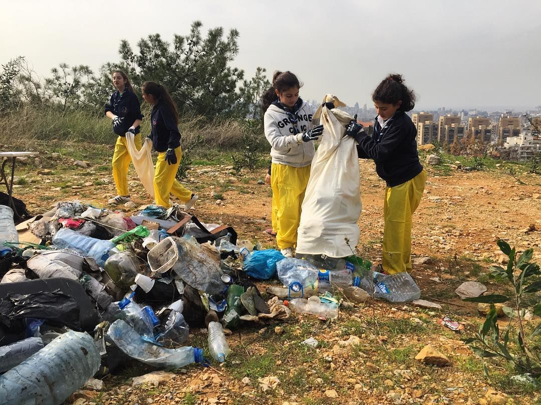 Ooppaaaa a mountain of forgotten picnic rubbish is collected and pilled up... (Fanar, Mont-Liban, Lebanon)