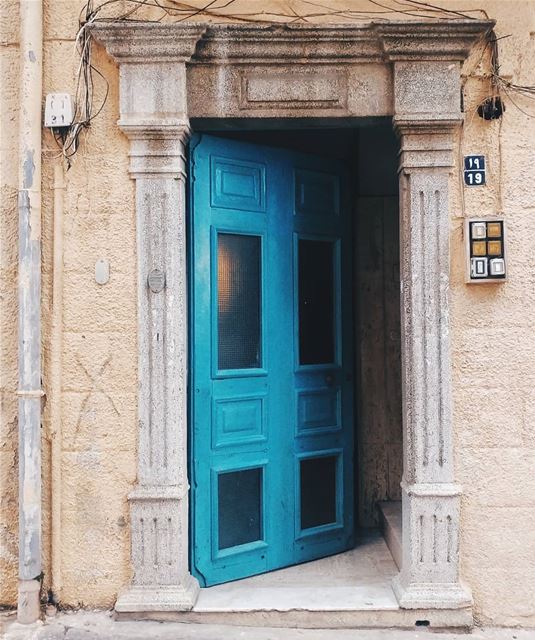 Open doors, open opportunities..... doorsofinstagram  door  doors ... (El Mîna, Liban-Nord, Lebanon)
