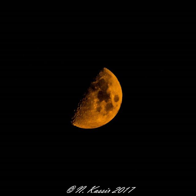  orange  moon  Beirut  Lebanon  ig_great_shots_me  bd_shotz ... (Sinn Al Fil, Mont-Liban, Lebanon)
