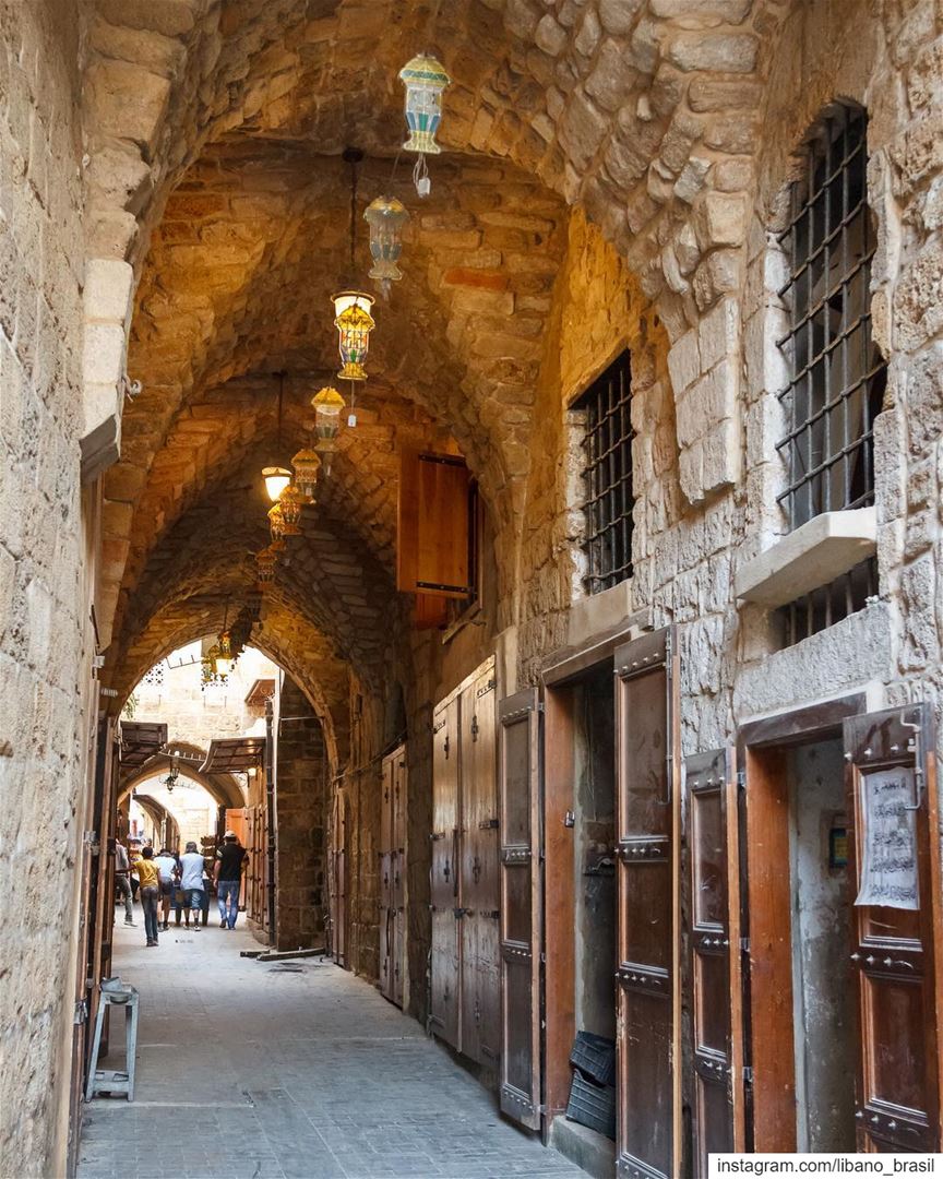 🇱🇧🇧🇷 Os antigos souks de Sidon (Saida) são exatamente o que você pode... (Saïda, Al Janub, Lebanon)