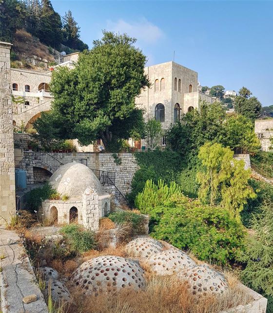 Ottoman hamam in Deir el-Qamar 🌙 Женщина в платке - несчастна, зависима и... (Deïr El Qamar, Mont-Liban, Lebanon)