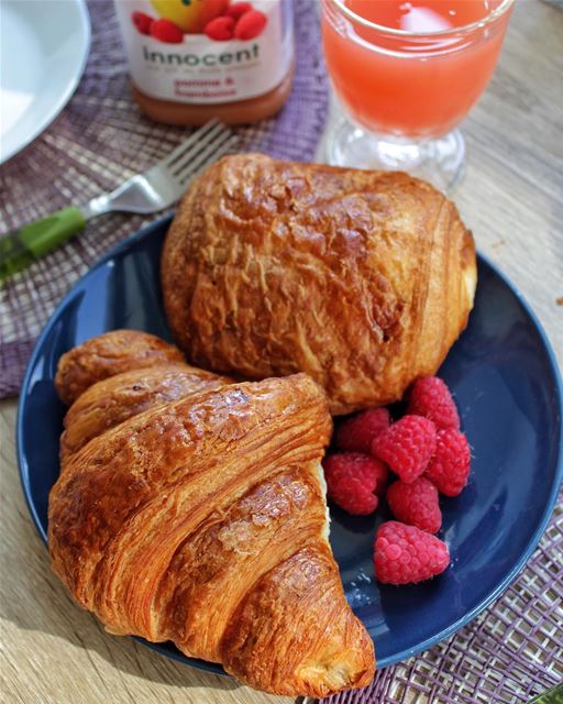 Our daily breakfast 🍓❤️.... croissant  frenchcuisine  breakfastgoals... (Annecy)