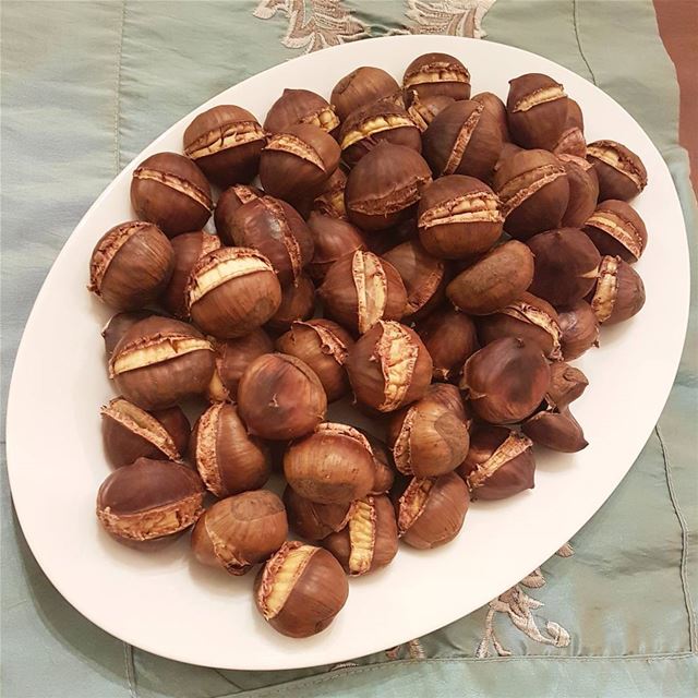 Oven Roasted Chestnuts🌸Ingredients🌸1 kg of chestnutsMethod🌸-Using (Greater Montreal)