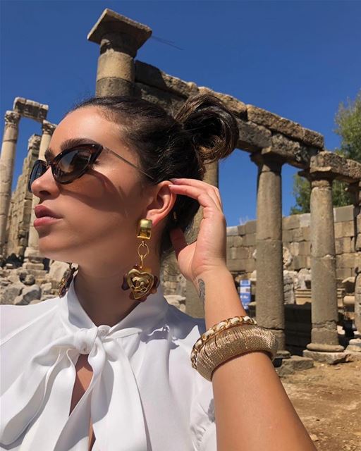 Over accessorized fashion  white  trend  mood  classic  lebanon  faraya ...