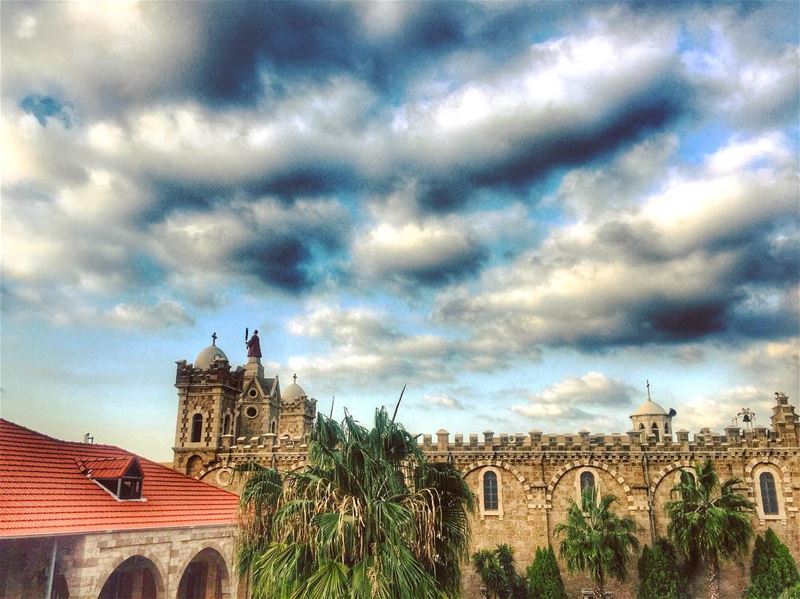 Over the roofs of Batroun 🇱🇧❤️🇱🇧  livelovebatroun ... (Saint Estephan Church)