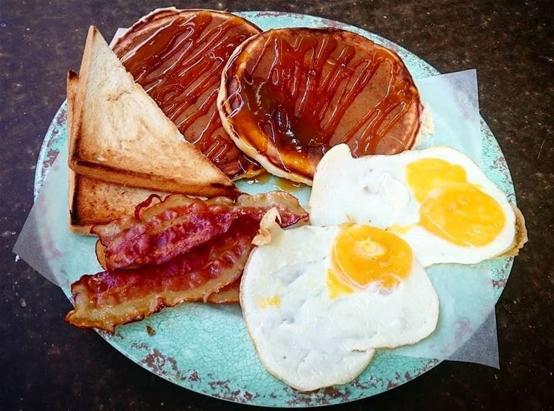 @pankeelb -  In the name of Bacon, will you Pancake me up these eggs?! 😍😎 (Pankee, Byblos)