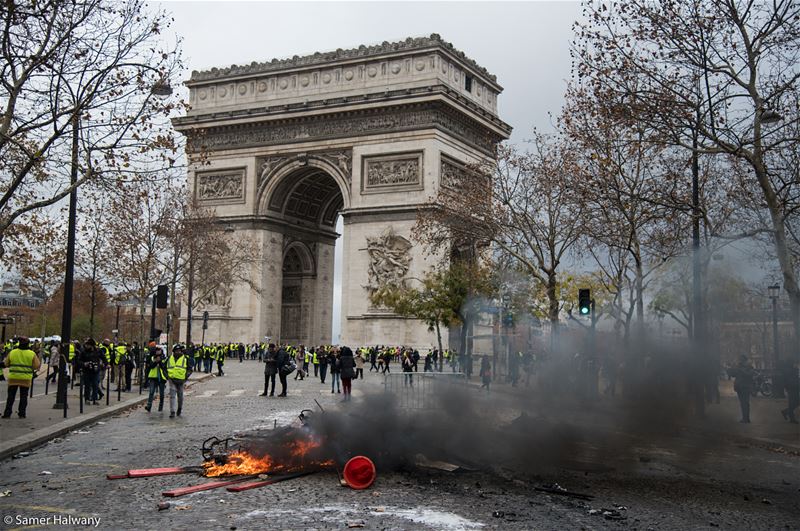 Paris on fire!...through my lens the  protest of the  gilletjaune against...