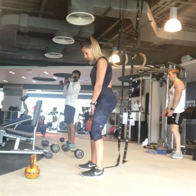 Part one of a  kettlebell  workout I did before going away, only the first... (Dubai, United Arab Emirates)