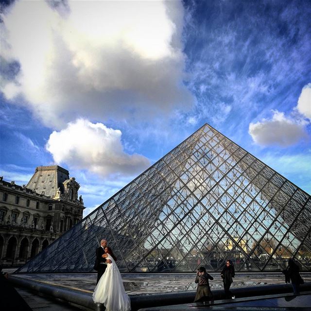Passage par Paris, capitale de l'amour -  ichalhoub in  Paris  France...