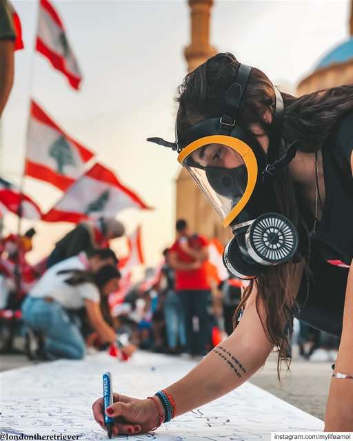 Peace from my heart to the heart of the revolution🇱🇧من قلبي سلام الى قلب (Martyrs' Square, Beirut)