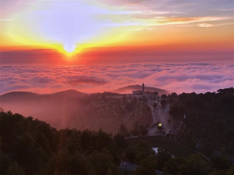 Peace is watching a sunset and knowing who to thank💙 ... (Annâya, Mont-Liban, Lebanon)