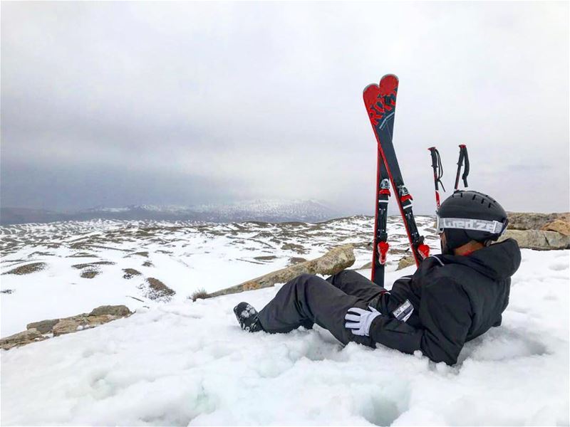 Peace of mind 💆🏻‍♂️  snow cloudyday skiseason rossignolskis... (Mzaar Kfardebian)
