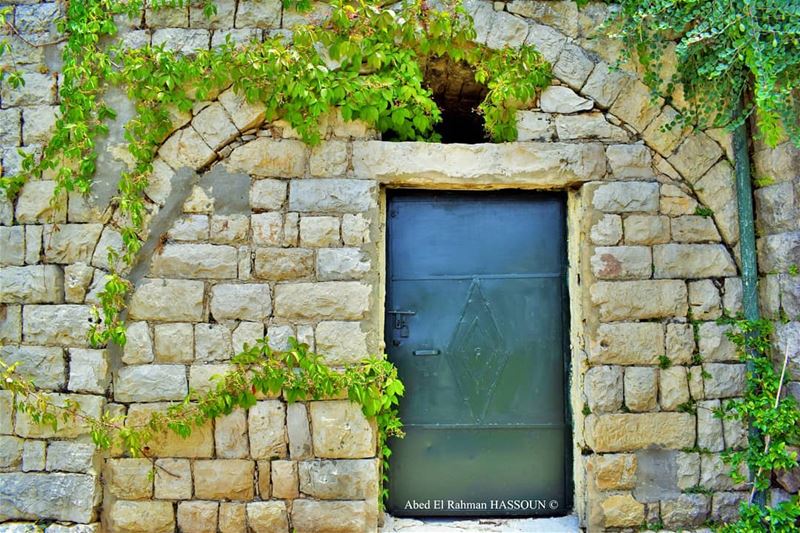 Perfect harmony between nature and the traditional houses 🍃 elchouf ... (Deïr El Qamar, Mont-Liban, Lebanon)