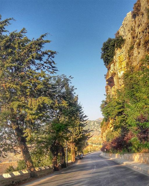 Perfect Roads 🌾 @livelove_jezzine livelovebeirut  livelovelebanon ... (Jezzîne, Al Janub, Lebanon)