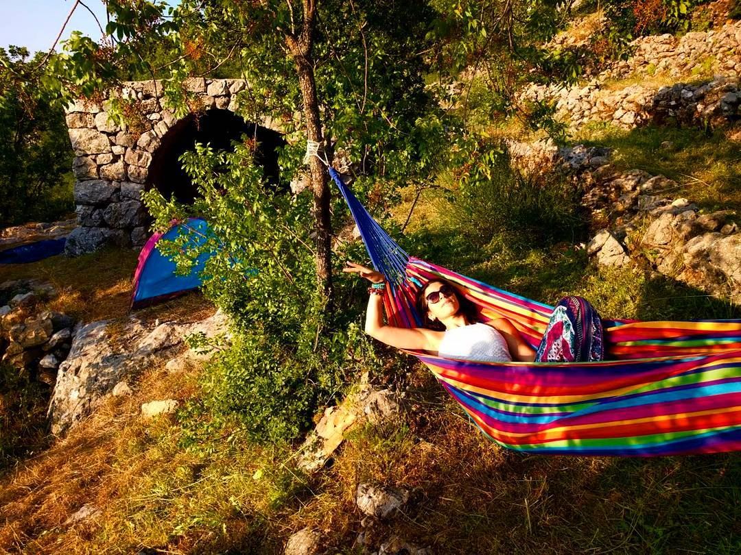 perfectmorning  weekendgoals  camping  hammock  colorfulnature  relax ... (Chahtoul Kesrouan)