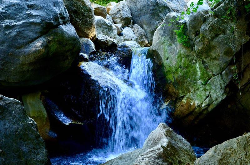 Perks of waking up at 5am 😍  Waterfalls  MorningView...... lebanon... (Akoura, Mont-Liban, Lebanon)