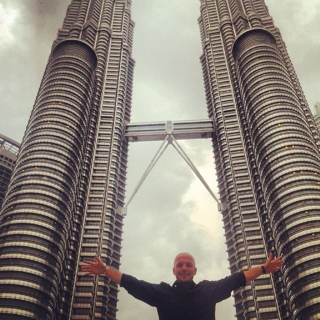 Petronas twin towers....the world's highest twin towers! Petronas  Klcc ...